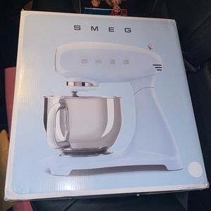 Brand new never been out of box - CREAM colored Smeg mixer